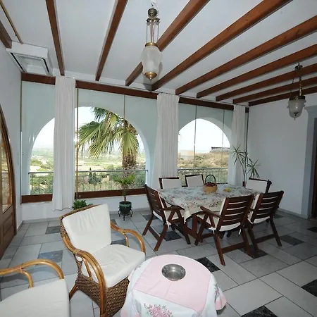 Villa Lagadia *